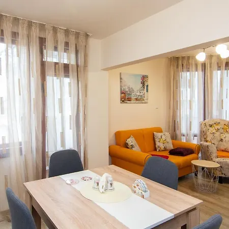 2br Flat Close To Sea Garden And Center Apartment *